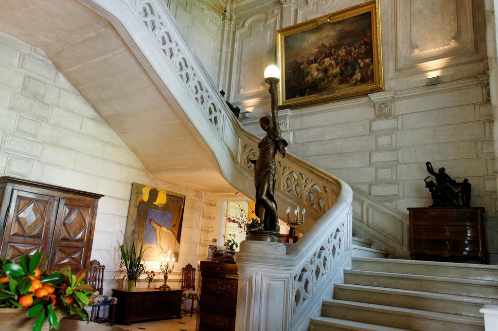 Chateau-Hotel De Nieuil Buitenkant foto