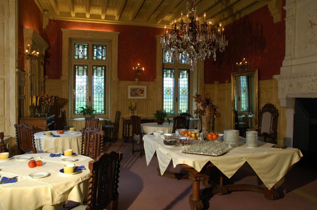 Chateau-Hotel De Nieuil Buitenkant foto