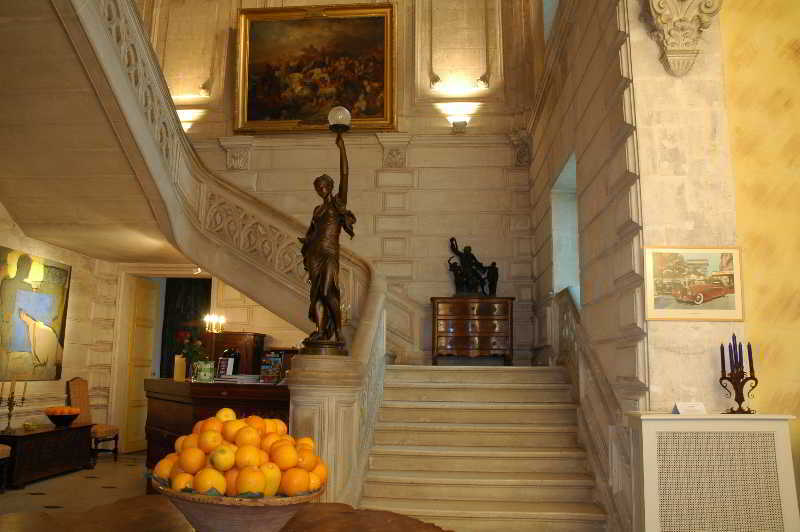 Chateau-Hotel De Nieuil Buitenkant foto