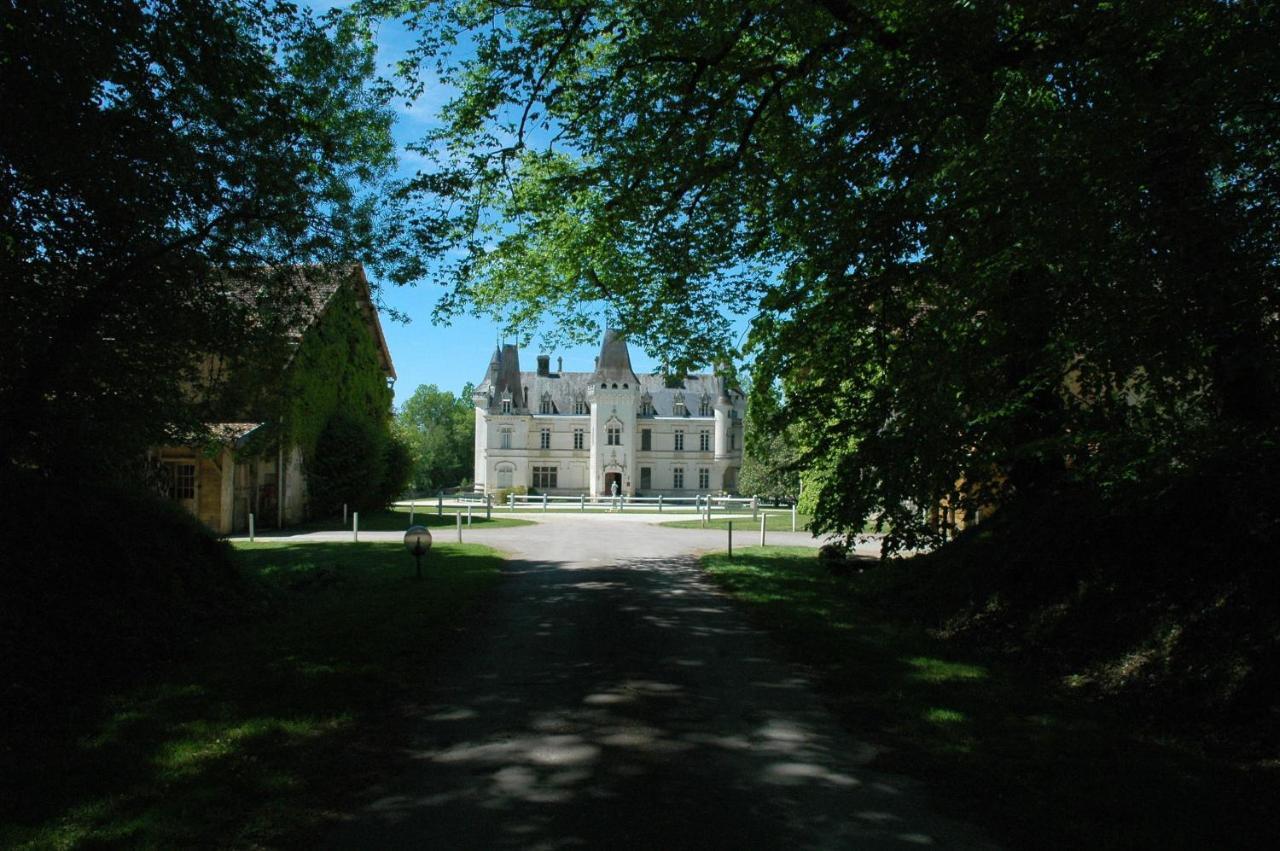 Chateau-Hotel De Nieuil Buitenkant foto